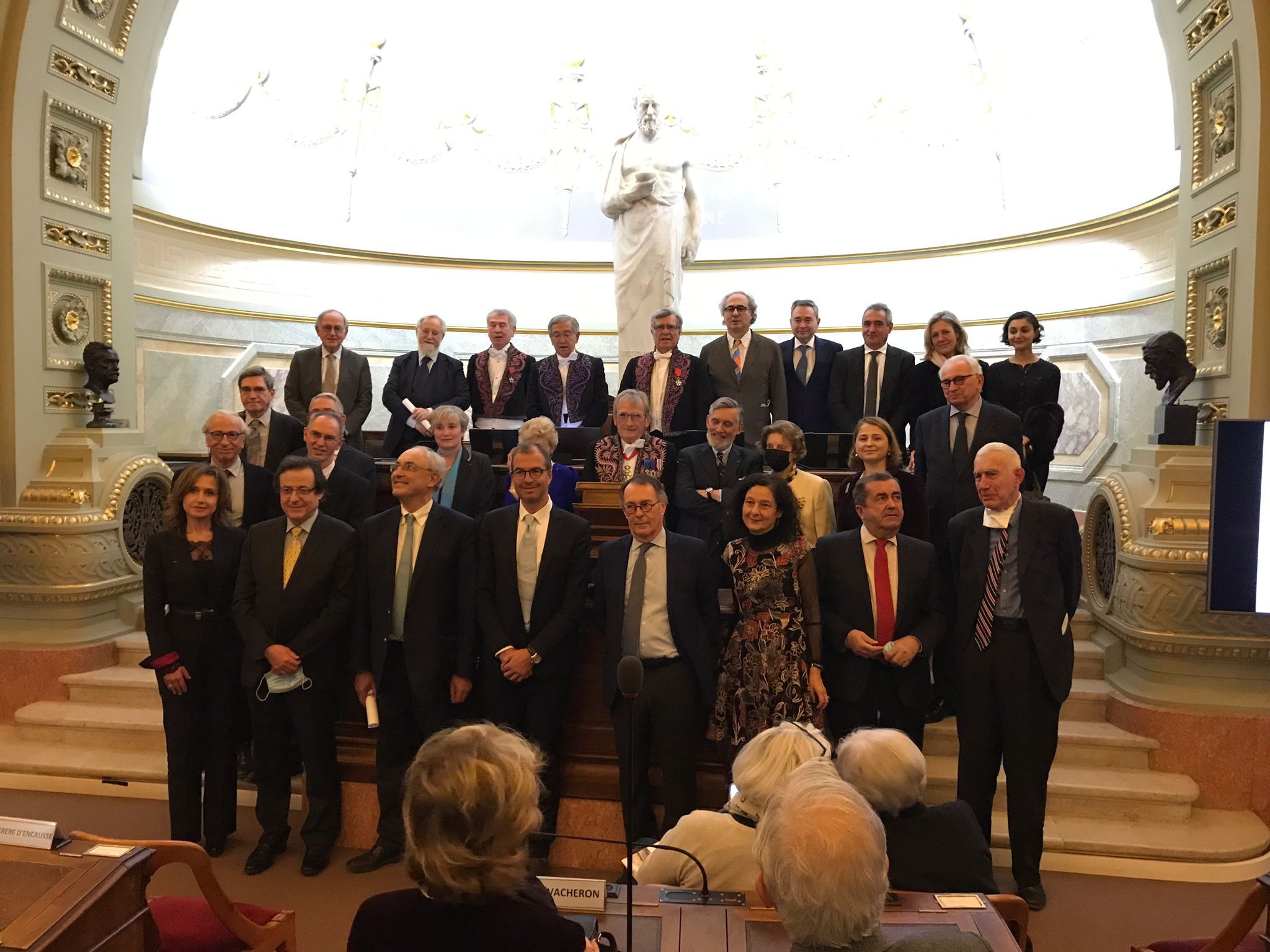 5 Sedinţa solemnă a Academiei Naţionale de Medicină a Franţei pentru primirea noilor membri corespondenţi