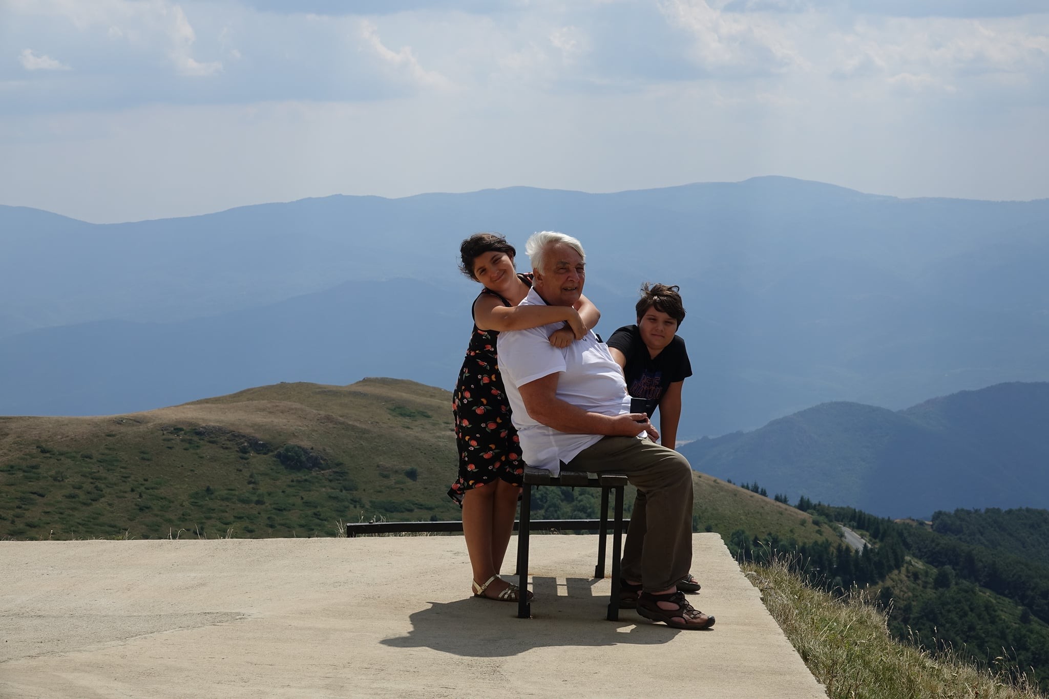 Familia mea pe pasul Caloian in Muntii Balcani