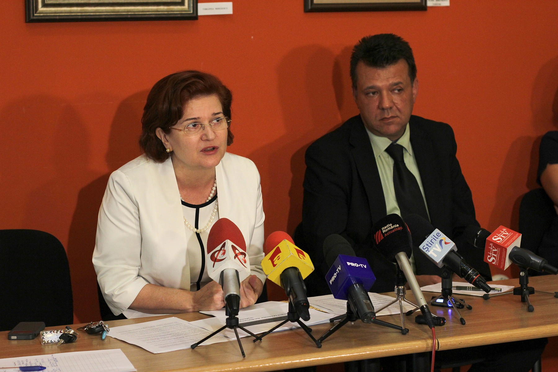 Prof. dr. Cătălina Poiană, președinte CMMB, și prof. dr. Bogdan Popescu, vicepreședinte CMMB